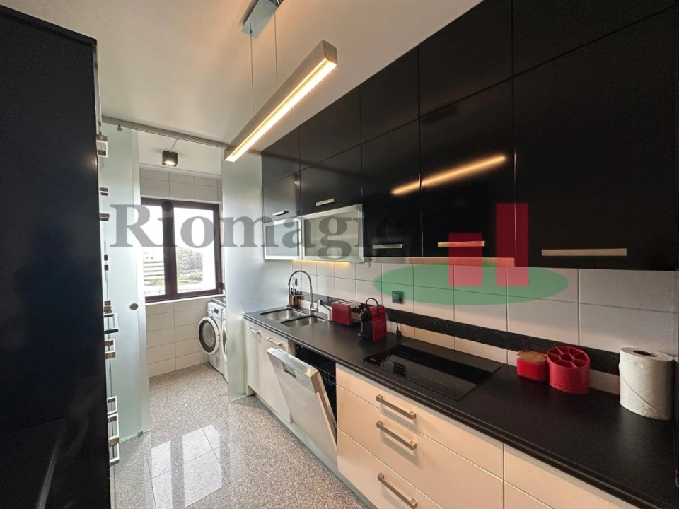 Apartamento T3 para Arrendamento em São Domingos de Benfica Foto 23