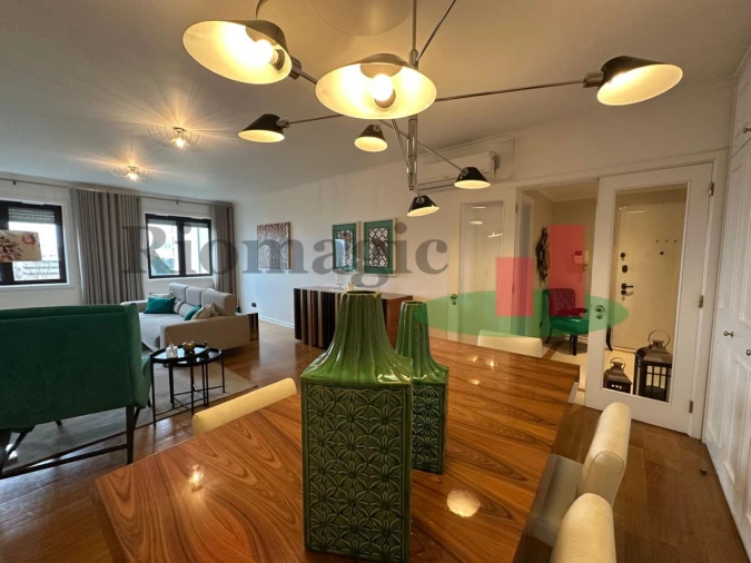 Apartamento T3 para Arrendamento em São Domingos de Benfica Foto 1