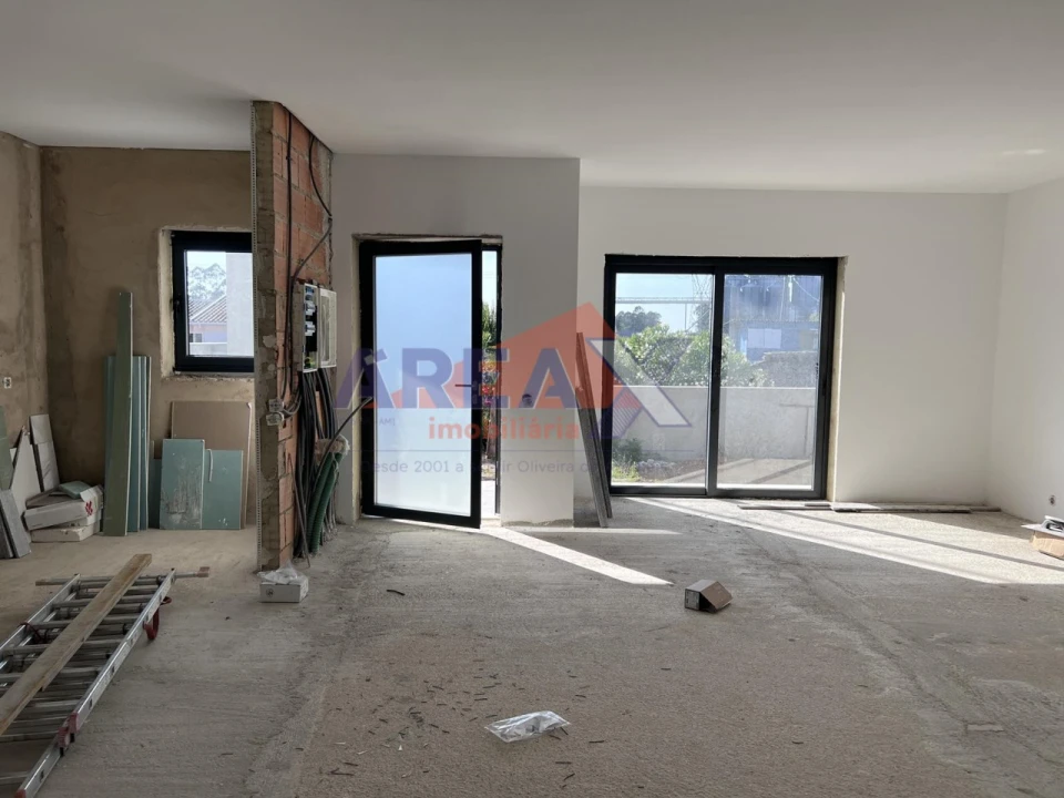 Moradia T3 para Venda em O. Azeméis, Riba-Ul, Ul, Macinhata Seixa, Madail Foto 6