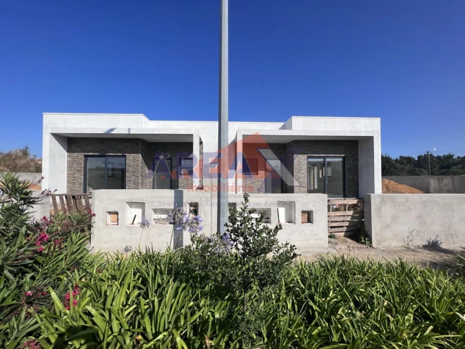 Moradia T3 para Venda em O. Azeméis, Riba-Ul, Ul, Macinhata Seixa, Madail Foto 3