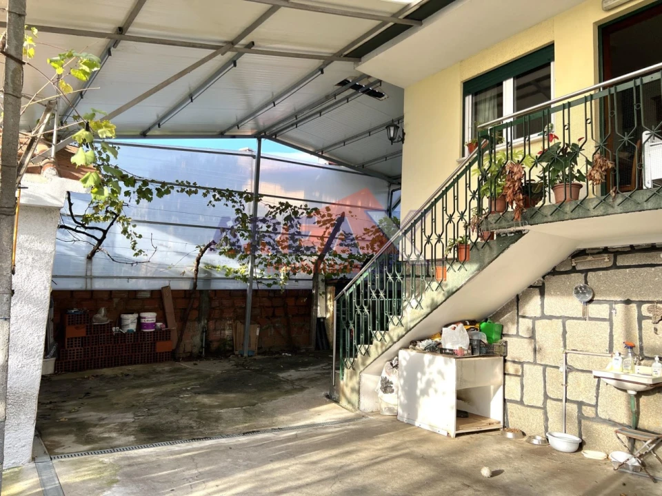 Moradia T5 para Venda em O. Azeméis, Riba-Ul, Ul, Macinhata Seixa, Madail Foto 9