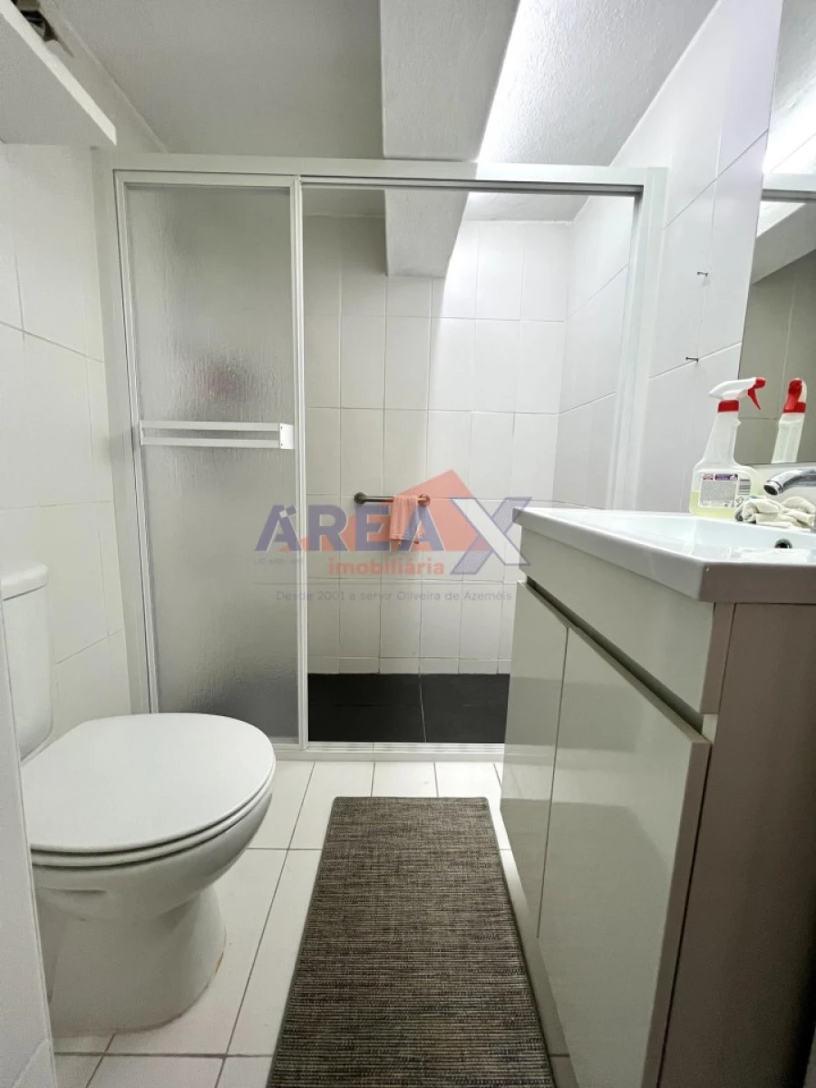 Moradia T5 para Venda em O. Azeméis, Riba-Ul, Ul, Macinhata Seixa, Madail Foto 23