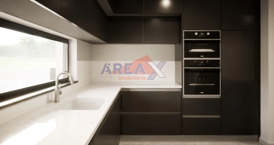 Moradia T4 para Venda em O. Azeméis, Riba-Ul, Ul, Macinhata Seixa, Madail Foto 8