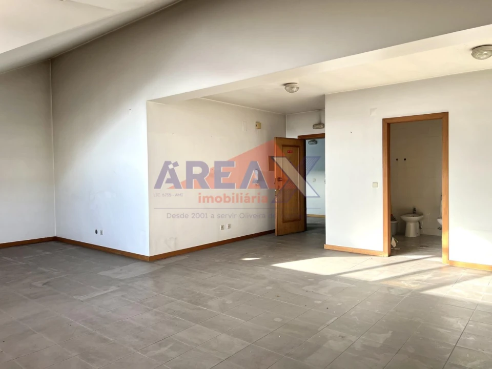 Prédio para Venda em O. Azeméis, Riba-Ul, Ul, Macinhata Seixa, Madail Foto 7