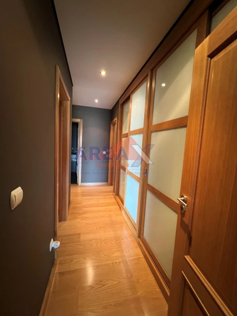 Apartamento T4 para Venda em O. Azeméis, Riba-Ul, Ul, Macinhata Seixa, Madail