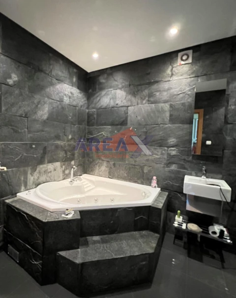 Apartamento T4 para Venda em O. Azeméis, Riba-Ul, Ul, Macinhata Seixa, Madail