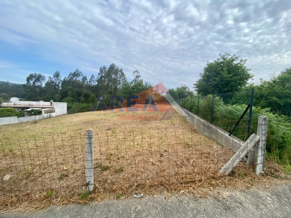 Terreno para Venda em O. Azeméis, Riba-Ul, Ul, Macinhata Seixa, Madail Foto 2