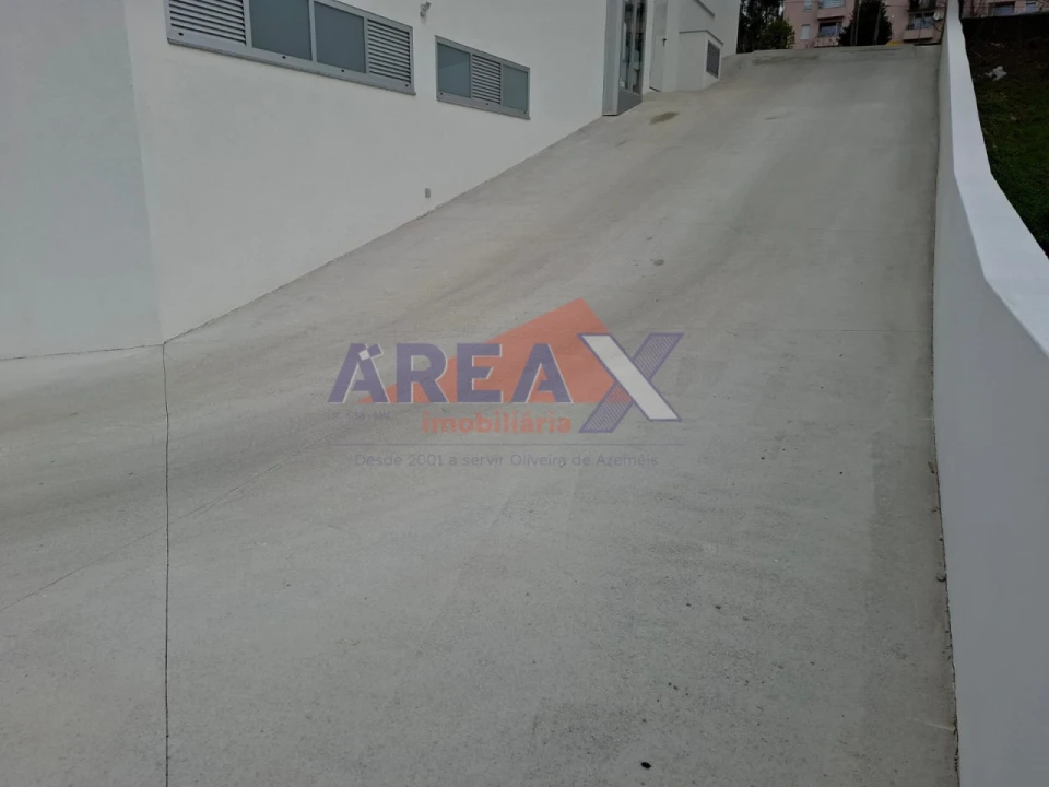 Garagem para Arrendamento em O. Azeméis, Riba-Ul, Ul, Macinhata Seixa, Madail Foto 3