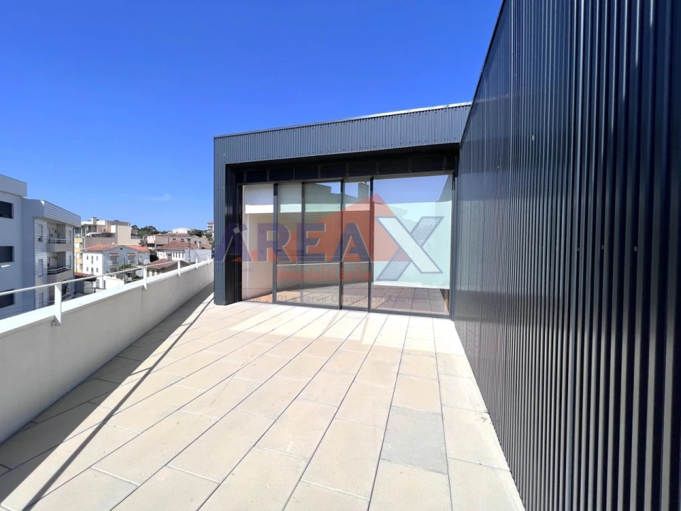 Moradia T3 para Venda em O. Azeméis, Riba-Ul, Ul, Macinhata Seixa, Madail Foto 1