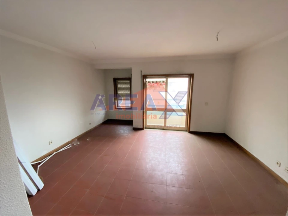 Escritório para Venda em O. Azeméis, Riba-Ul, Ul, Macinhata Seixa, Madail Foto 1