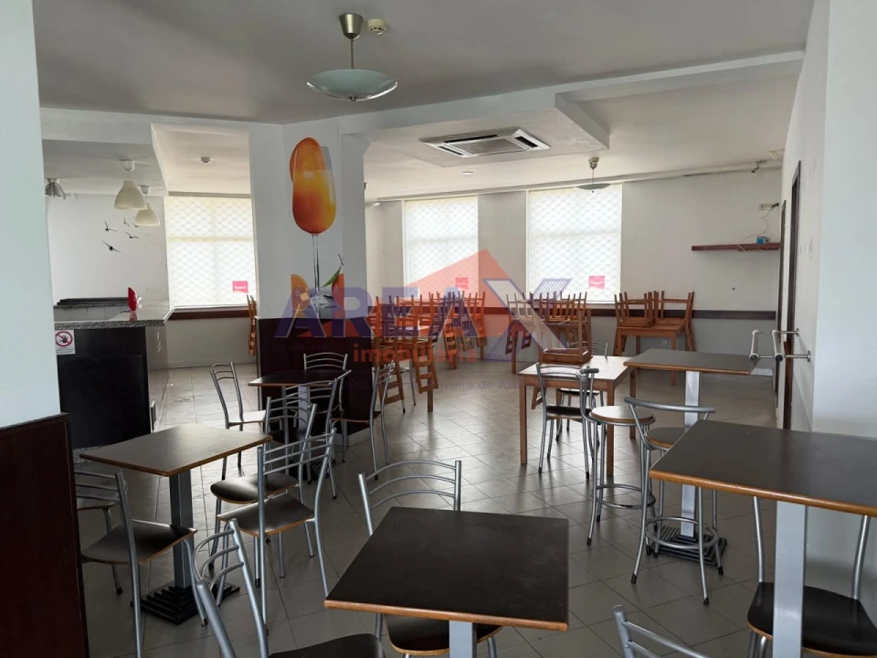 Loja para Arrendamento em Nogueira do Cravo e Pindelo Foto 2