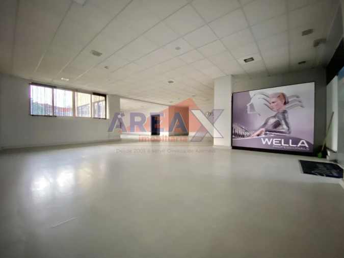 Loja para Arrendamento em O. Azeméis, Riba-Ul, Ul, Macinhata Seixa, Madail Foto 2