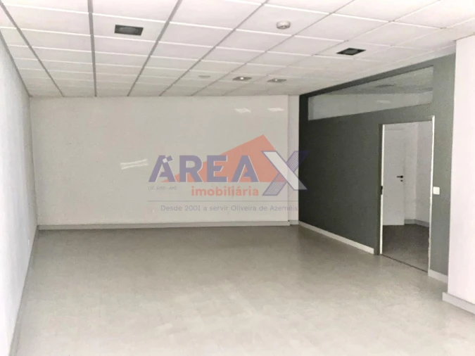 Loja para Arrendamento em O. Azeméis, Riba-Ul, Ul, Macinhata Seixa, Madail Foto 6