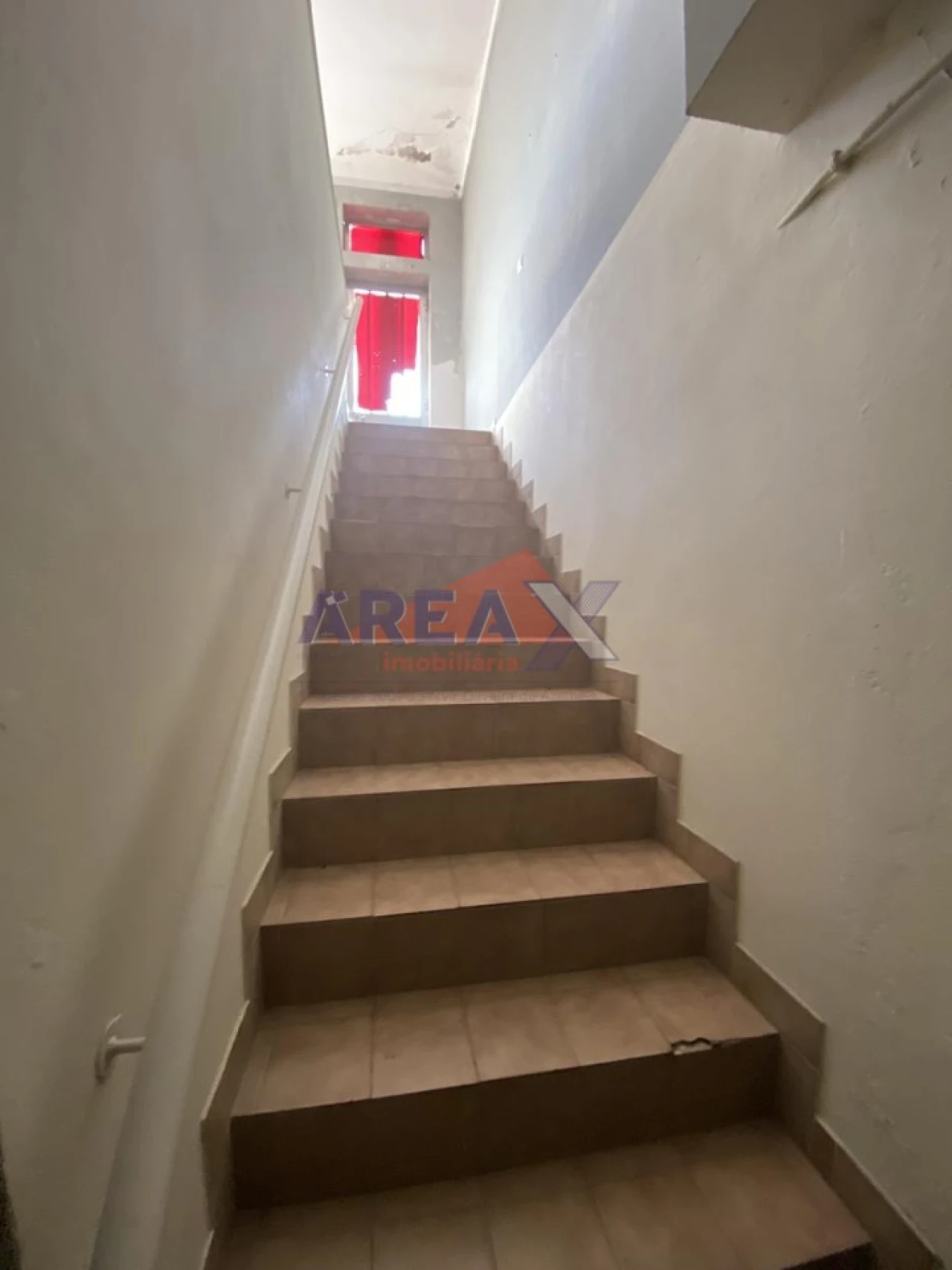 Loja para Arrendamento em São Roque Foto 2