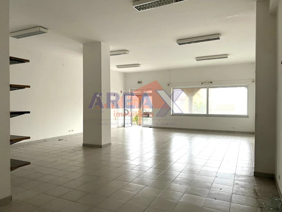 Loja para Venda em O. Azeméis, Riba-Ul, Ul, Macinhata Seixa, Madail Foto 1