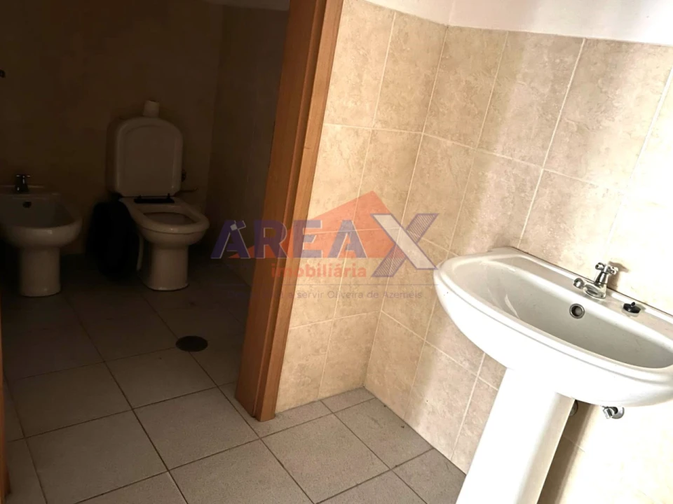 Loja para Venda em O. Azeméis, Riba-Ul, Ul, Macinhata Seixa, Madail Foto 6