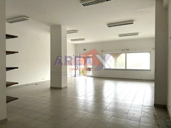 Loja para Venda em O. Azeméis, Riba-Ul, Ul, Macinhata Seixa, Madail