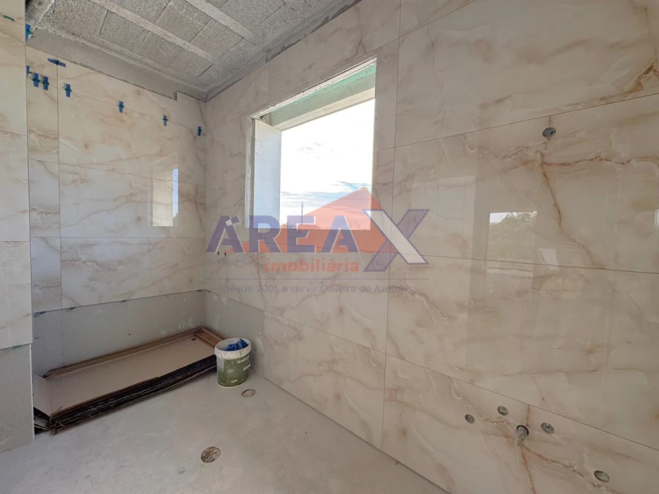 Moradia T3 para Venda em Loureiro Foto 16