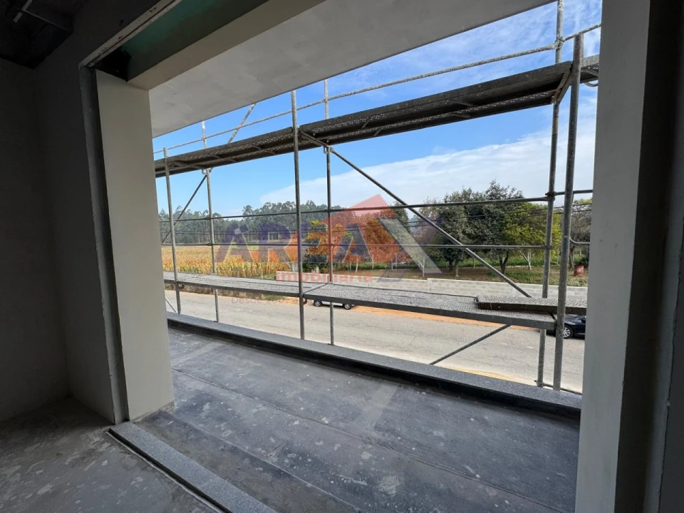 Moradia T3 para Venda em Loureiro Foto 18