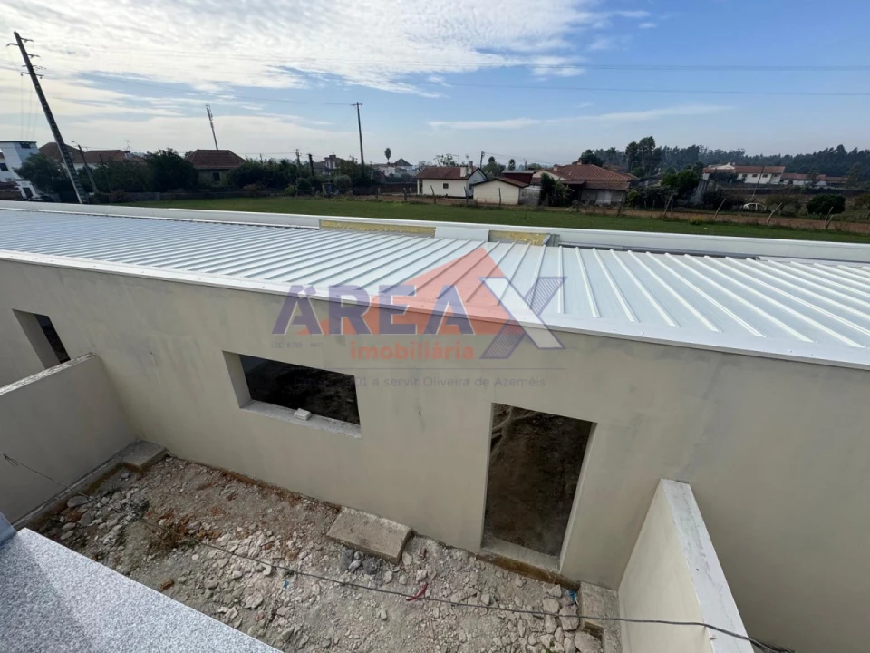 Moradia T3 para Venda em Loureiro Foto 23