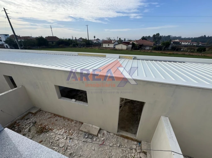 Moradia T3 para Venda em Loureiro Foto 23