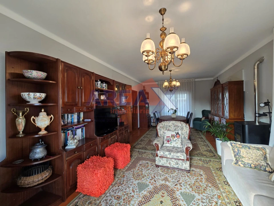 Moradia T7 para Venda em O. Azeméis, Riba-Ul, Ul, Macinhata Seixa, Madail Foto 21