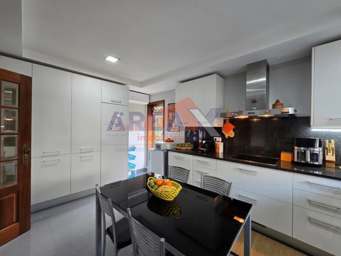 Moradia T7 para Venda em O. Azeméis, Riba-Ul, Ul, Macinhata Seixa, Madail Foto 7