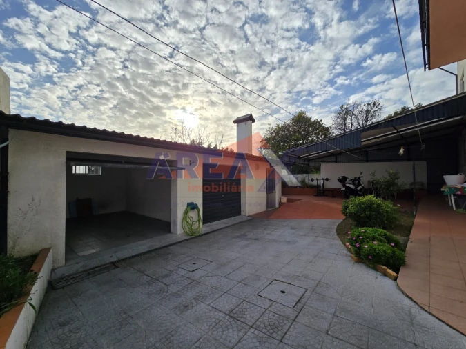 Moradia T7 para Venda em O. Azeméis, Riba-Ul, Ul, Macinhata Seixa, Madail Foto 40