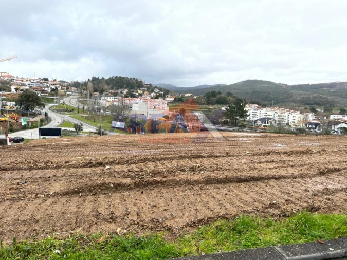 Terreno para Venda em O. Azeméis, Riba-Ul, Ul, Macinhata Seixa, Madail Foto 6