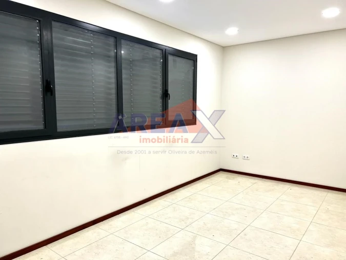 Armazém para Arrendamento em Carregosa Foto 7