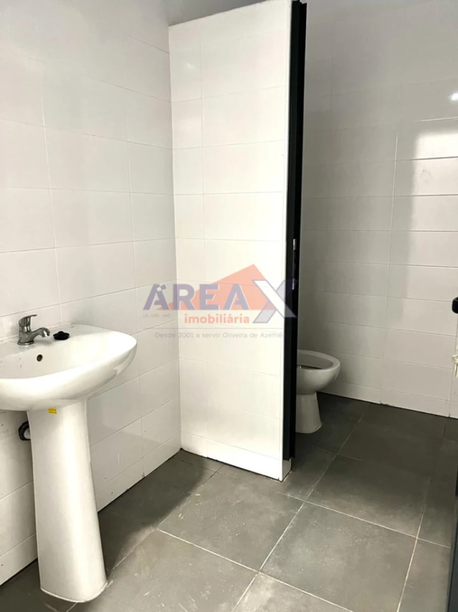 Armazém para Arrendamento em Carregosa Foto 20