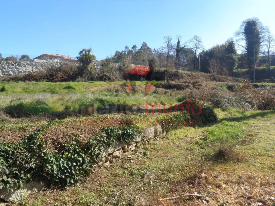 Terreno para Venda em Chorente, Góios, Courel, Pedra Furada e Gueral Foto 2