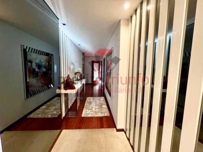 Moradia T4 para Venda em Cruz Foto 9