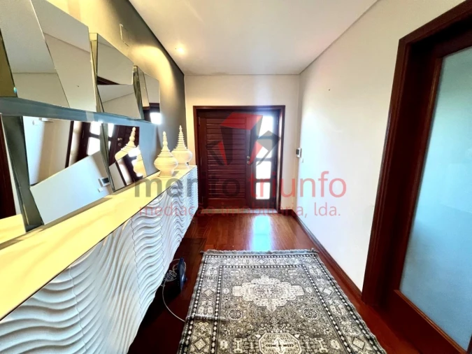 Moradia T4 para Venda em Cruz Foto 10