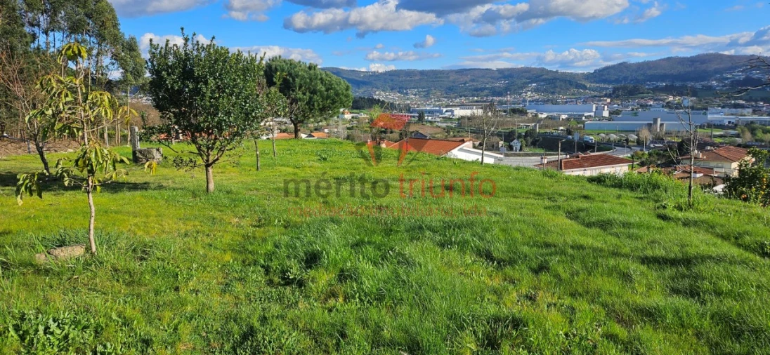 Terreno para Venda em Lordelo
