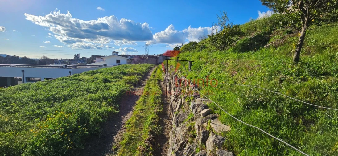 Terreno para Venda em Lordelo Foto 13
