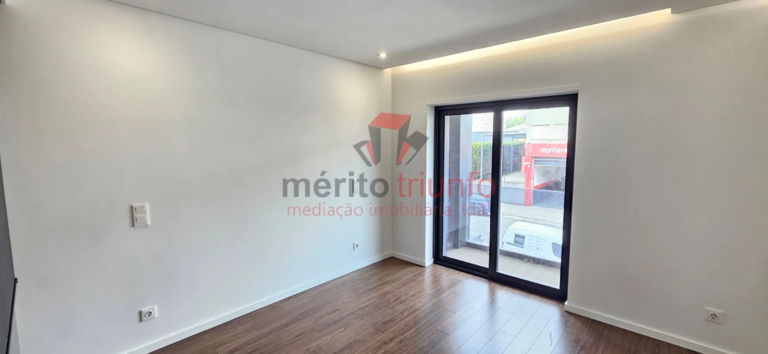 Apartamento T3 para Venda em Ramalde Foto 8