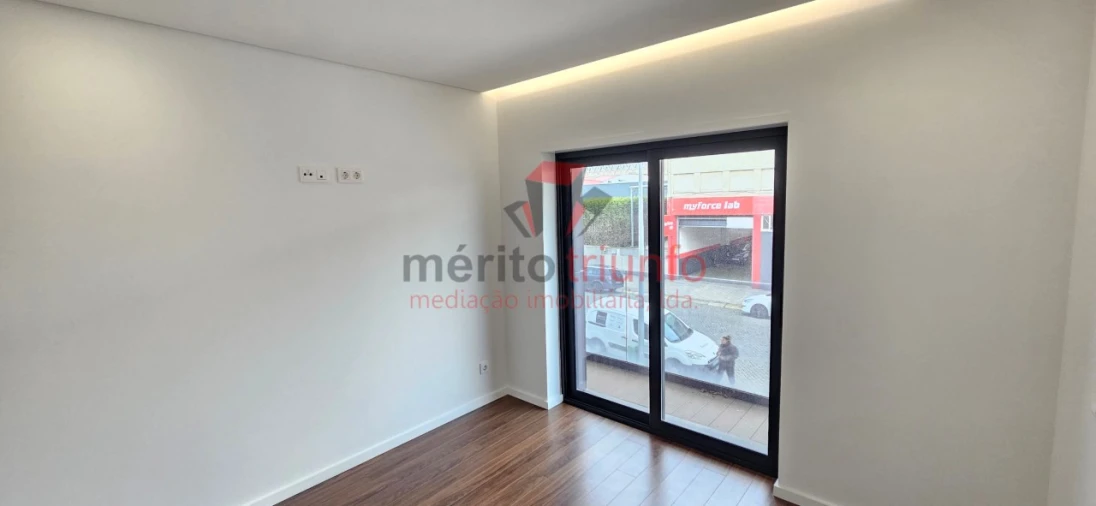 Apartamento T3 para Venda em Ramalde Foto 23