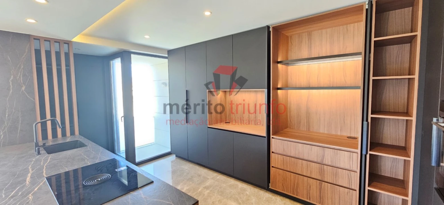 Apartamento T4 para Venda em Vila do Conde Foto 4