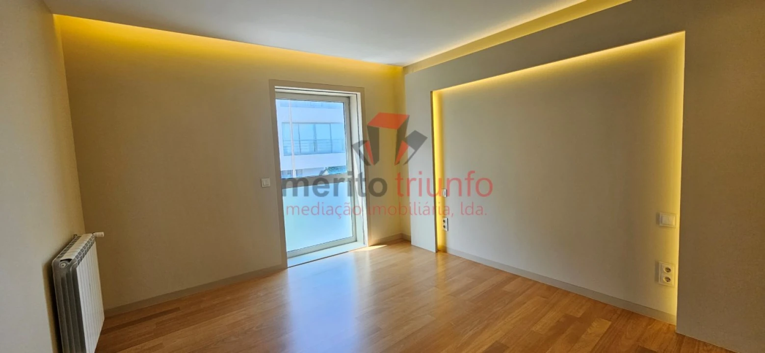 Apartamento T4 para Venda em Vila do Conde Foto 18