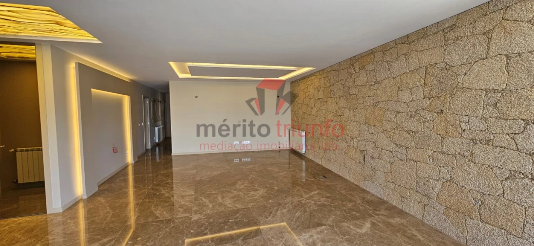 Apartamento T4 para Venda em Vila do Conde Foto 13