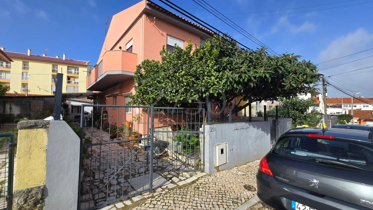 Moradia T2 para Arrendamento em Alcabideche Foto 1