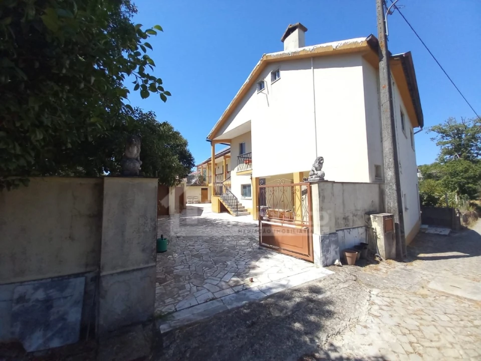 Moradia T4 para Venda em Figueiró dos Vinhos e Bairradas Foto 2