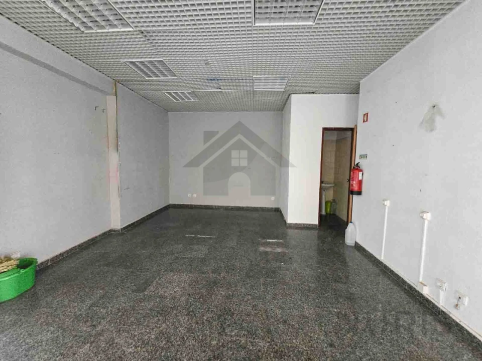 Loja para Arrendamento em Portimão Foto 2