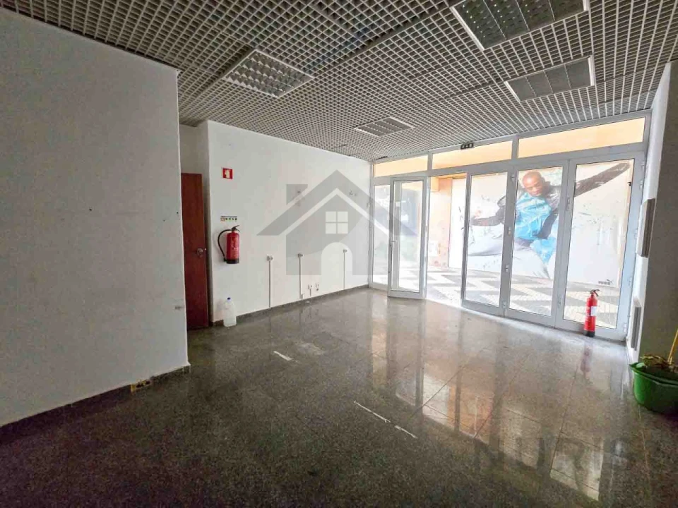 Loja para Arrendamento em Portimão Foto 5