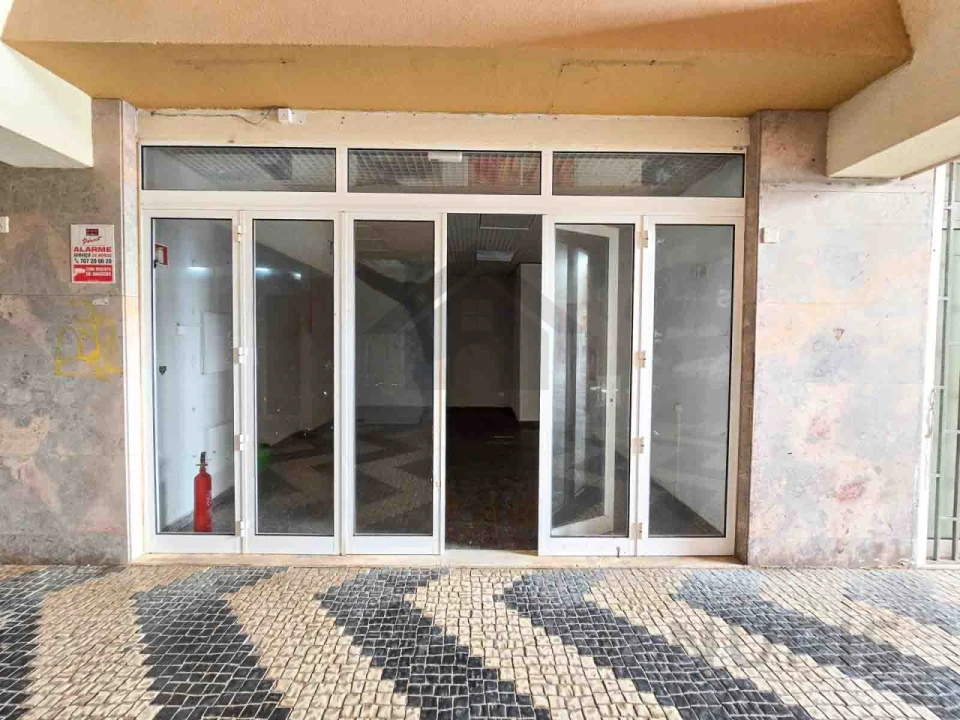 Loja para Arrendamento em Portimão Foto 9