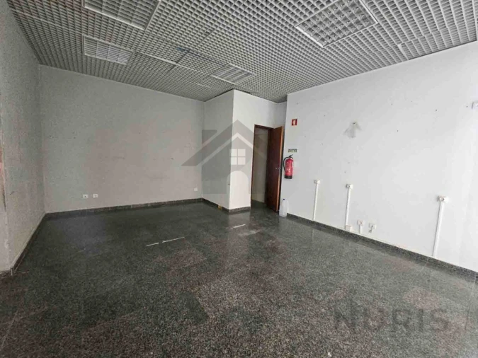 Loja para Arrendamento em Portimão Foto 4