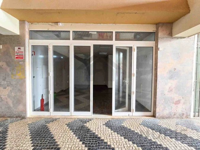 Loja para Arrendamento em Portimão Foto 9