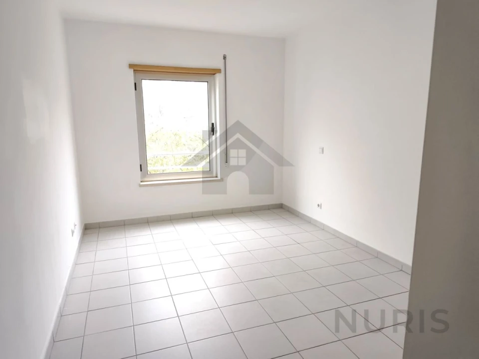 Apartamento T3 para Arrendamento em Portimão Foto 11