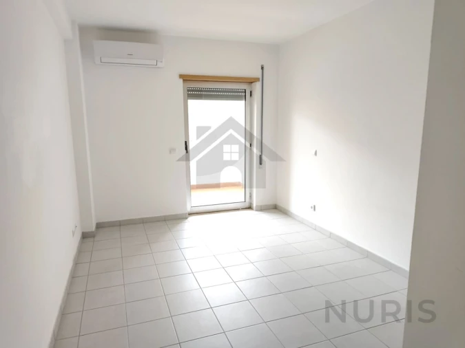 Apartamento T3 para Arrendamento em Portimão Foto 12